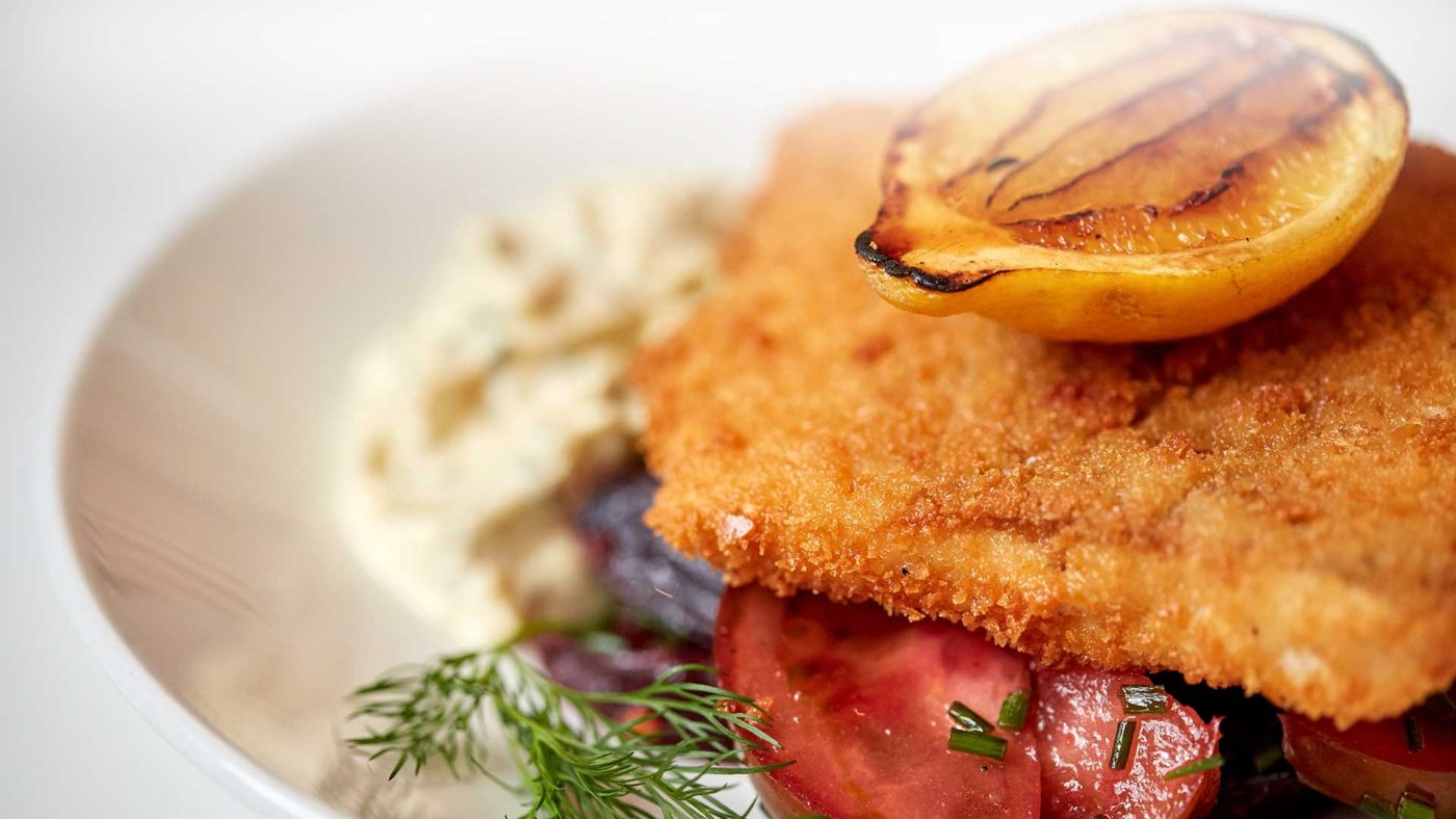 colonial, rincon colonial, rincón de la colonial, restaurante en Úbeda, dónde comer en Úbeda, restaurante en Úbeda centro, comida casera en Úbeda, tapas en Úbeda, cocina tradicional en Úbeda, mejores restaurantes en Úbeda, restaurante acogedor en Úbeda, comer bien en Úbeda, restaurante recomendado en Úbeda, calamares a la romana, calamares a la romana en Úbeda, comida para llevar en Úbeda, comida a domicilio en Úbeda, restaurante con comida para llevar Úbeda, tapas para llevar en Úbeda, pedir calamares a domicilio Úbeda, careta frita, careta frita en Úbeda, platos tradicionales Úbeda, pedir careta frita a domicilio Úbeda, puntillitas fritas, puntillitas en Úbeda, tapas de pescado en Úbeda, raciones para llevar en Úbeda, pedir puntillitas a domicilio Úbeda, solomillo al Jerez, solomillo de cerdo al Jerez, solomillo con gambas en Úbeda, platos caseros Úbeda, pedir solomillo al Jerez a domicilio Úbeda, restaurante comida tradicional Úbeda, flamenquín casero, flamenquín en Úbeda, flamenquín andaluz, platos tradicionales Úbeda, pedir flamenquín a domicilio Úbeda, restaurante típico de Úbeda, torreznos de Soria, torreznos en Úbeda, torreznos crujientes, pedir torreznos a domicilio Úbeda, platos típicos Úbeda, carrillada en salsa, carrillada al Pedro Ximénez, carrillada en Úbeda, guisos tradicionales Úbeda, pedir carrillada a domicilio Úbeda, sepia a la plancha, sepia con ajo y perejil, sepia a la plancha en Úbeda, platos de pescado Úbeda, pedir sepia a domicilio Úbeda, restaurante mediterráneo en Úbeda, nuggets de pollo, nuggets de pollo con patatas, nuggets en Úbeda, menú infantil Úbeda, pedir nuggets a domicilio Úbeda, platos para niños Úbeda, pechuga empanada, pechuga de pollo empanada, pechuga con patatas fritas, pedir pechuga empanada a domicilio Úbeda, menú infantil Úbeda, cachopo casero, cachopo en Úbeda, cachopo con jamón y queso, pedir cachopo a domicilio Úbeda, cafetería en Úbeda, desayunar en Úbeda, merendar en Úbeda, café en Úbeda, mejores cafeterías en Úbeda, cafetería acogedora en Úbeda, dónde tomar café en Úbeda, cafetería centro de Úbeda, tardeo en Úbeda, copas en Úbeda, bares de copas en Úbeda, locales de tardeo en Úbeda, bar de copas en Calle Redonda de Miradores, dónde salir en Úbeda, ocio nocturno en Úbeda, tomar copas en Úbeda, pub en Úbeda, salir en Úbeda, conciertos en Úbeda, fiesta en Úbeda, locales para eventos en Úbeda, prebodas en Úbeda, pubs con música en Úbeda