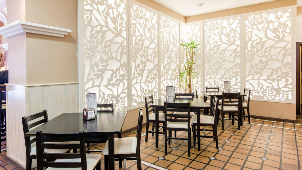 colonial, rincon colonial, rincón de la colonial, restaurante en Úbeda, dónde comer en Úbeda, restaurante en Úbeda centro, comida casera en Úbeda, tapas en Úbeda, cocina tradicional en Úbeda, mejores restaurantes en Úbeda, restaurante acogedor en Úbeda, comer bien en Úbeda, restaurante recomendado en Úbeda, calamares a la romana, calamares a la romana en Úbeda, comida para llevar en Úbeda, comida a domicilio en Úbeda, restaurante con comida para llevar Úbeda, tapas para llevar en Úbeda, pedir calamares a domicilio Úbeda, careta frita, careta frita en Úbeda, platos tradicionales Úbeda, pedir careta frita a domicilio Úbeda, puntillitas fritas, puntillitas en Úbeda, tapas de pescado en Úbeda, raciones para llevar en Úbeda, pedir puntillitas a domicilio Úbeda, solomillo al Jerez, solomillo de cerdo al Jerez, solomillo con gambas en Úbeda, platos caseros Úbeda, pedir solomillo al Jerez a domicilio Úbeda, restaurante comida tradicional Úbeda, flamenquín casero, flamenquín en Úbeda, flamenquín andaluz, platos tradicionales Úbeda, pedir flamenquín a domicilio Úbeda, restaurante típico de Úbeda, torreznos de Soria, torreznos en Úbeda, torreznos crujientes, pedir torreznos a domicilio Úbeda, platos típicos Úbeda, carrillada en salsa, carrillada al Pedro Ximénez, carrillada en Úbeda, guisos tradicionales Úbeda, pedir carrillada a domicilio Úbeda, sepia a la plancha, sepia con ajo y perejil, sepia a la plancha en Úbeda, platos de pescado Úbeda, pedir sepia a domicilio Úbeda, restaurante mediterráneo en Úbeda, nuggets de pollo, nuggets de pollo con patatas, nuggets en Úbeda, menú infantil Úbeda, pedir nuggets a domicilio Úbeda, platos para niños Úbeda, pechuga empanada, pechuga de pollo empanada, pechuga con patatas fritas, pedir pechuga empanada a domicilio Úbeda, menú infantil Úbeda, cachopo casero, cachopo en Úbeda, cachopo con jamón y queso, pedir cachopo a domicilio Úbeda, cafetería en Úbeda, desayunar en Úbeda, merendar en Úbeda, café en Úbeda, mejores cafeterías en Úbeda, cafetería acogedora en Úbeda, dónde tomar café en Úbeda, cafetería centro de Úbeda, tardeo en Úbeda, copas en Úbeda, bares de copas en Úbeda, locales de tardeo en Úbeda, bar de copas en Calle Redonda de Miradores, dónde salir en Úbeda, ocio nocturno en Úbeda, tomar copas en Úbeda, pub en Úbeda, salir en Úbeda, conciertos en Úbeda, fiesta en Úbeda, locales para eventos en Úbeda, prebodas en Úbeda, pubs con música en Úbeda