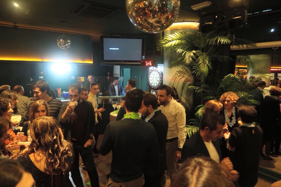 colonial, rincon colonial, rincón de la colonial, restaurante en Úbeda, dónde comer en Úbeda, restaurante en Úbeda centro, comida casera en Úbeda, tapas en Úbeda, cocina tradicional en Úbeda, mejores restaurantes en Úbeda, restaurante acogedor en Úbeda, comer bien en Úbeda, restaurante recomendado en Úbeda, calamares a la romana, calamares a la romana en Úbeda, comida para llevar en Úbeda, comida a domicilio en Úbeda, restaurante con comida para llevar Úbeda, tapas para llevar en Úbeda, pedir calamares a domicilio Úbeda, careta frita, careta frita en Úbeda, platos tradicionales Úbeda, pedir careta frita a domicilio Úbeda, puntillitas fritas, puntillitas en Úbeda, tapas de pescado en Úbeda, raciones para llevar en Úbeda, pedir puntillitas a domicilio Úbeda, solomillo al Jerez, solomillo de cerdo al Jerez, solomillo con gambas en Úbeda, platos caseros Úbeda, pedir solomillo al Jerez a domicilio Úbeda, restaurante comida tradicional Úbeda, flamenquín casero, flamenquín en Úbeda, flamenquín andaluz, platos tradicionales Úbeda, pedir flamenquín a domicilio Úbeda, restaurante típico de Úbeda, torreznos de Soria, torreznos en Úbeda, torreznos crujientes, pedir torreznos a domicilio Úbeda, platos típicos Úbeda, carrillada en salsa, carrillada al Pedro Ximénez, carrillada en Úbeda, guisos tradicionales Úbeda, pedir carrillada a domicilio Úbeda, sepia a la plancha, sepia con ajo y perejil, sepia a la plancha en Úbeda, platos de pescado Úbeda, pedir sepia a domicilio Úbeda, restaurante mediterráneo en Úbeda, nuggets de pollo, nuggets de pollo con patatas, nuggets en Úbeda, menú infantil Úbeda, pedir nuggets a domicilio Úbeda, platos para niños Úbeda, pechuga empanada, pechuga de pollo empanada, pechuga con patatas fritas, pedir pechuga empanada a domicilio Úbeda, menú infantil Úbeda, cachopo casero, cachopo en Úbeda, cachopo con jamón y queso, pedir cachopo a domicilio Úbeda, cafetería en Úbeda, desayunar en Úbeda, merendar en Úbeda, café en Úbeda, mejores cafeterías en Úbeda, cafetería acogedora en Úbeda, dónde tomar café en Úbeda, cafetería centro de Úbeda, tardeo en Úbeda, copas en Úbeda, bares de copas en Úbeda, locales de tardeo en Úbeda, bar de copas en Calle Redonda de Miradores, dónde salir en Úbeda, ocio nocturno en Úbeda, tomar copas en Úbeda, pub en Úbeda, salir en Úbeda, conciertos en Úbeda, fiesta en Úbeda, locales para eventos en Úbeda, prebodas en Úbeda, pubs con música en Úbeda